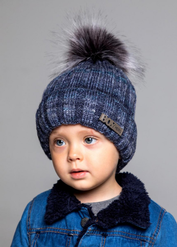 Зимова шапка для хлопчика 